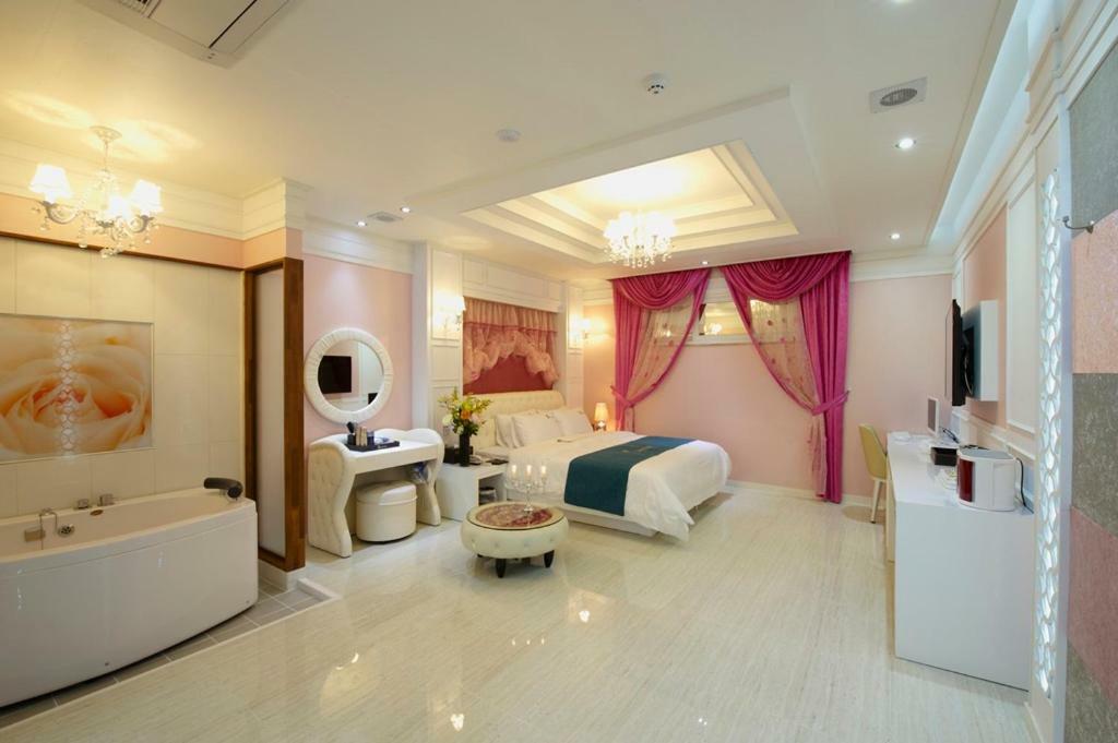 Hanam 1St Business Hotel Gwangju Metropolitan City Exterior photo